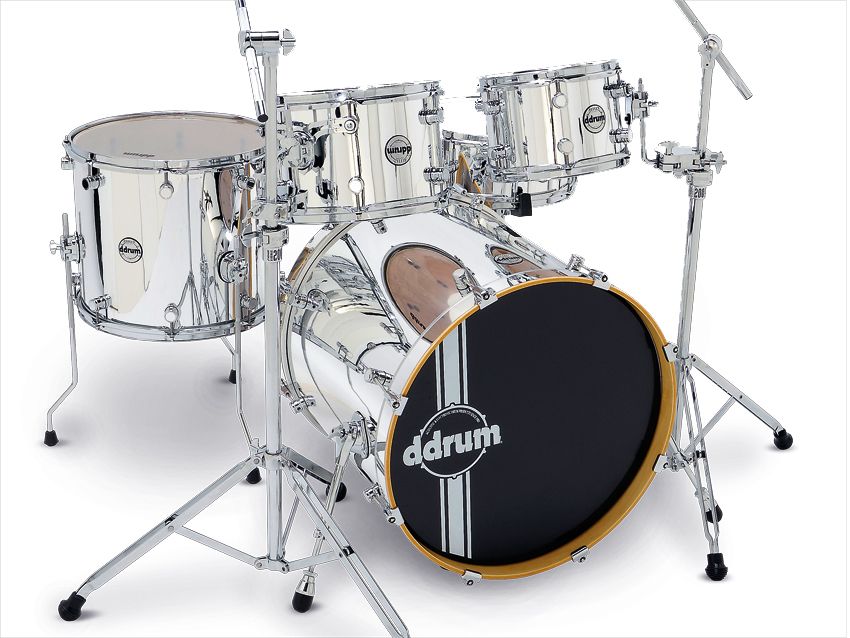 The undrilled super-long bass drum and shorter tom sizes are very of the moment