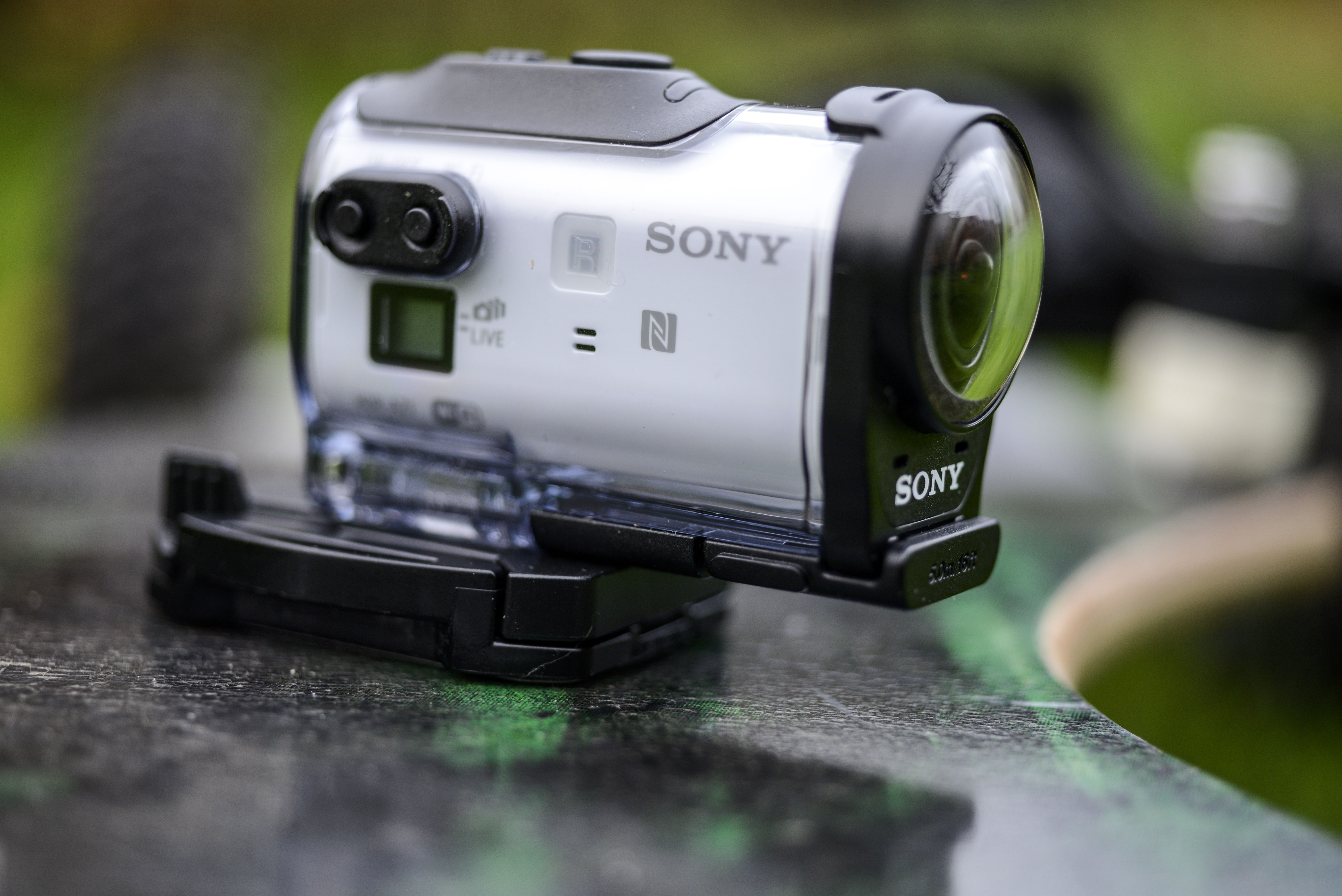 sony action hdr az1