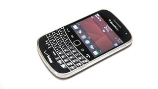 BlackBerry Bold 9930 review