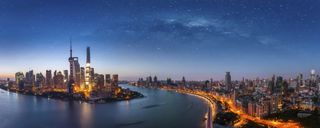 Panoramic skyline of Shanghai by ispyfriend
