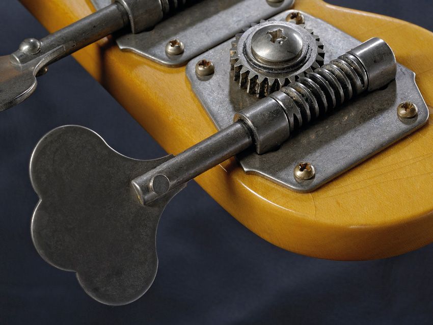 Vintage style reverse-action tuners complement the old-school stylings elsewhere