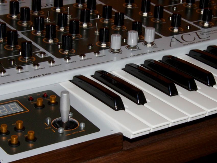 Pitch Mod Joystick.