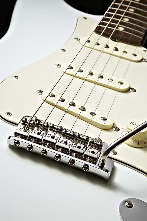 The '60s Classic Player is a very cool-looking instrument indeed