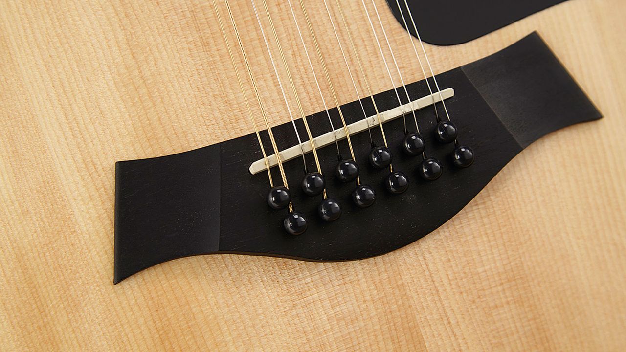 With wide string spacing at the nut and bridge, the 150e is one very playable 12-string
