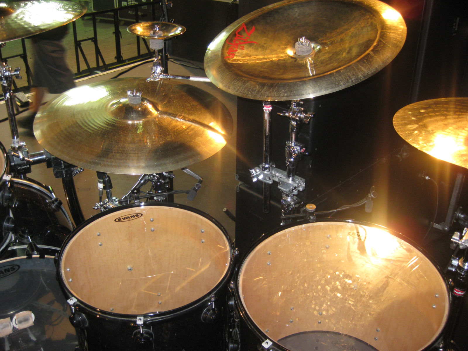 Alter Bridge drummer shows us around his DW