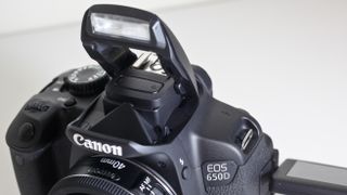 Canon EOS M vs Canon EOS 650D