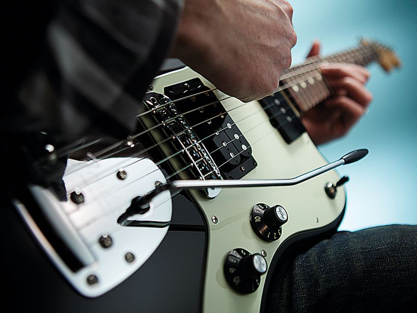 The Jazzmaster retains its usual vibrato and neck single-coil.