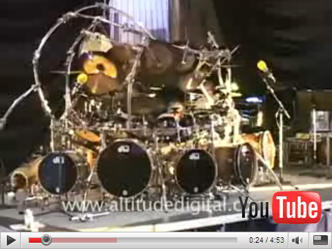 Terry Bozzio has a big drum kit