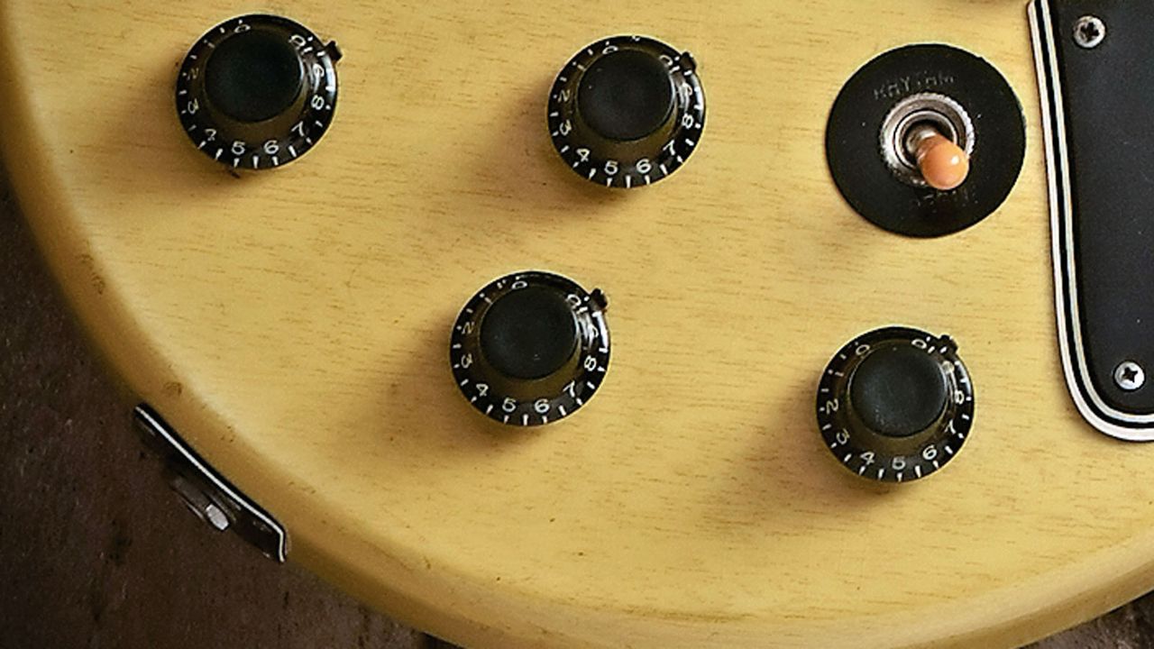 1959 saw the Special's pickup selector relocated closer to the bridge (as seen here)
