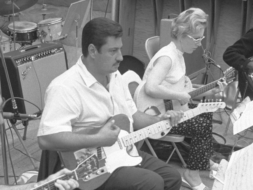 Tommy Tedesco and Carol Kaye work on another Top 10 smash