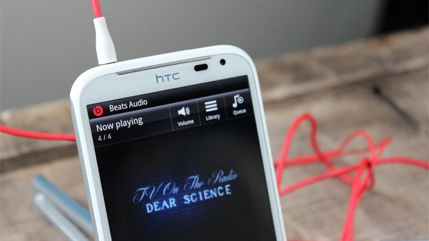 HTC Sensation XL Hands-on