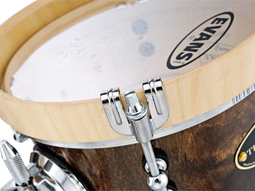 The vintage style wooden hoops stick up over above the heads and the claws stick up slightly over the hoops.