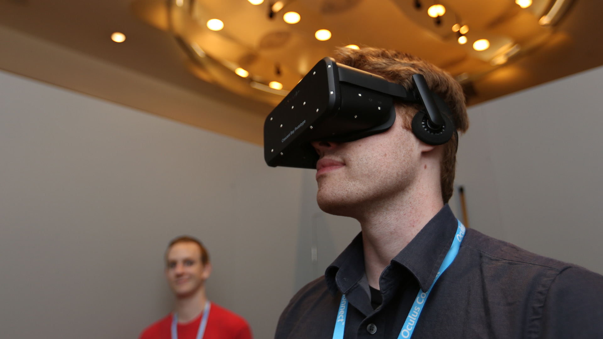True vr. Oculus певец. Лысый Окулус. Джон Кармак представил ранний прототип Oculus Rift. Oculus Dexter правый глаз.