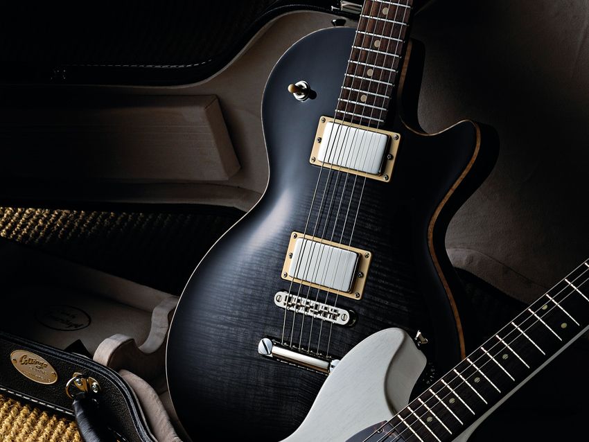 The Bulldog switches Anderson's usual Fender influence for a Gibson vibe.