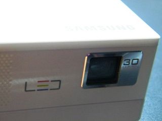 Samsung led pico projector lens