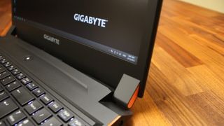 Gigabyte P55K V4 hinge