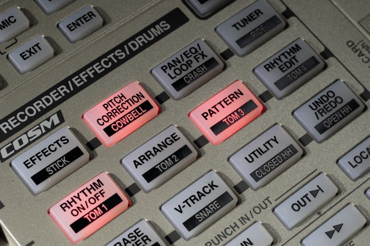 Numerous effects and rhythm patterns are onboard