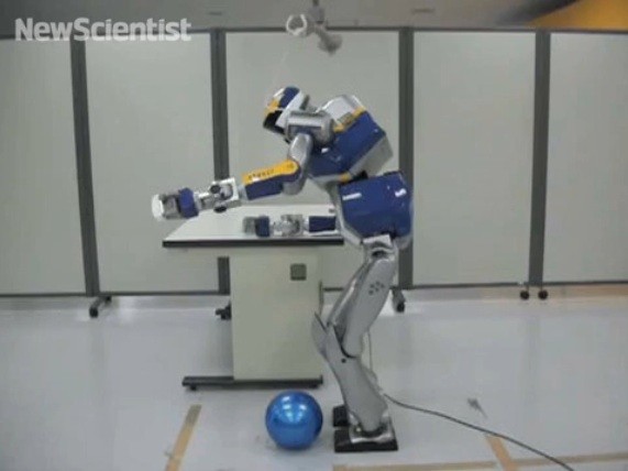 Latest humanoid robots from Japan learn to use obstacles as tools