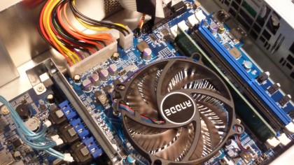 Thecus N8810U-G inside mobo