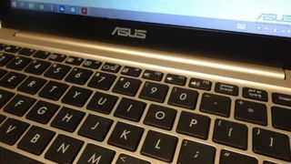 Asus EeeBook X205 - the keyboard