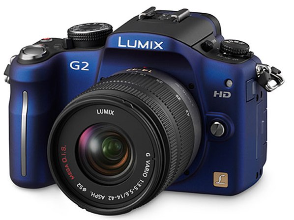 Panasonic G2, small in size but big in features