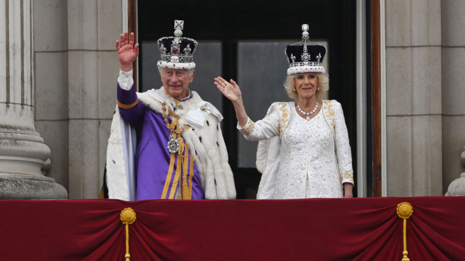 Lady Louise steals the show at the Coronation!