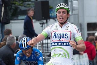 After winning a pair of stages at the Four Days of Dunkirk, John Degenkolb (Argos-Shimano) continued his hot streak with victory in stage 1 at the Tour de Picardie.