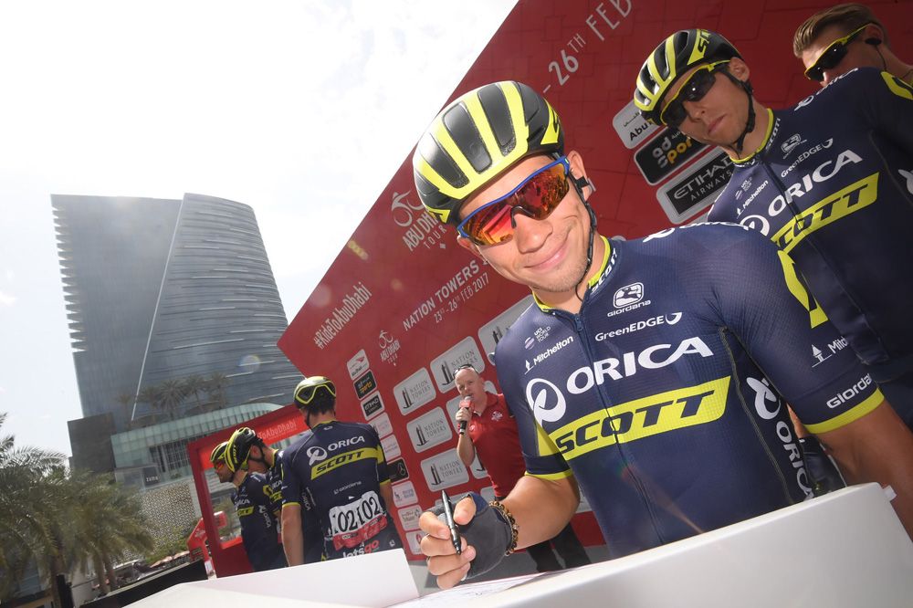 Caleb Ewan signs on after his high-speed crash on Thursday