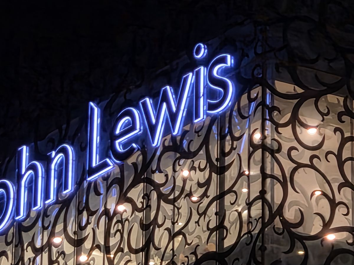 Samsung Galaxy Z Fold 8 sample photos