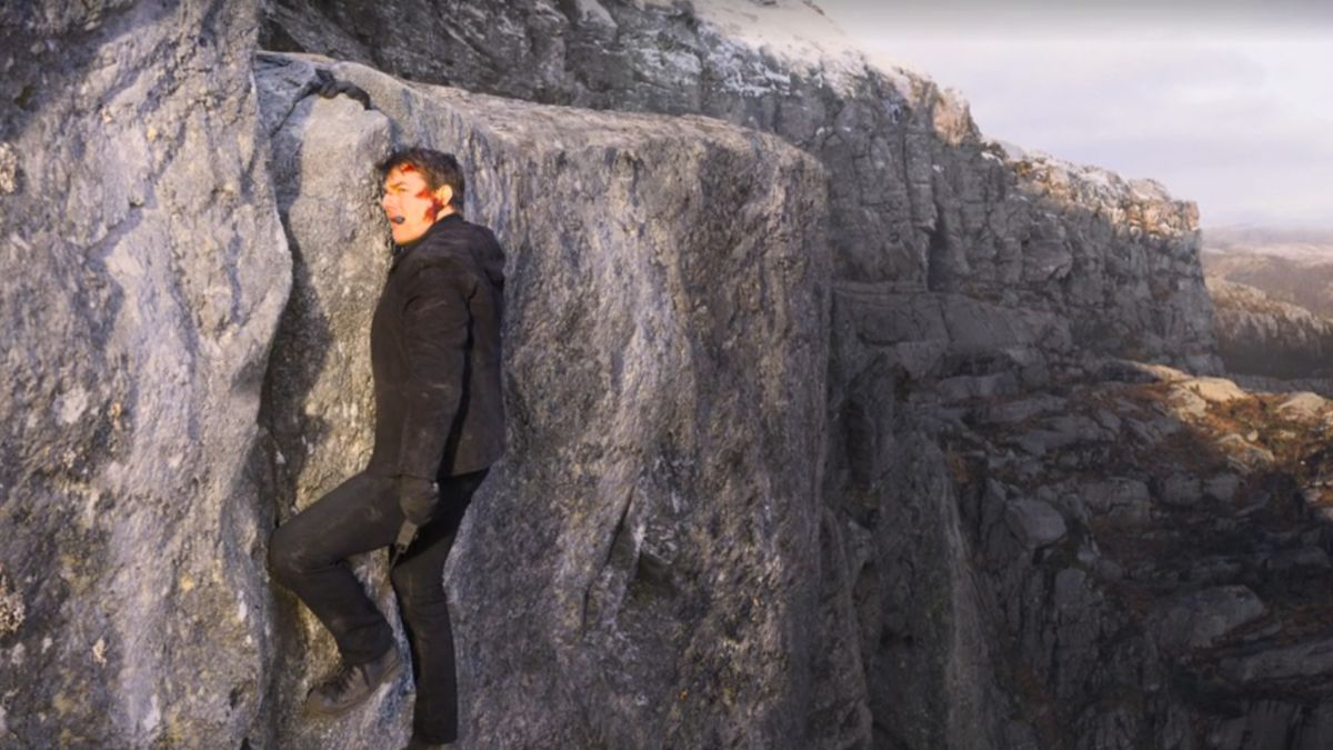 6 Most Heroic Ethan Hunt Scenes In The Mission: Impossible Movies ...