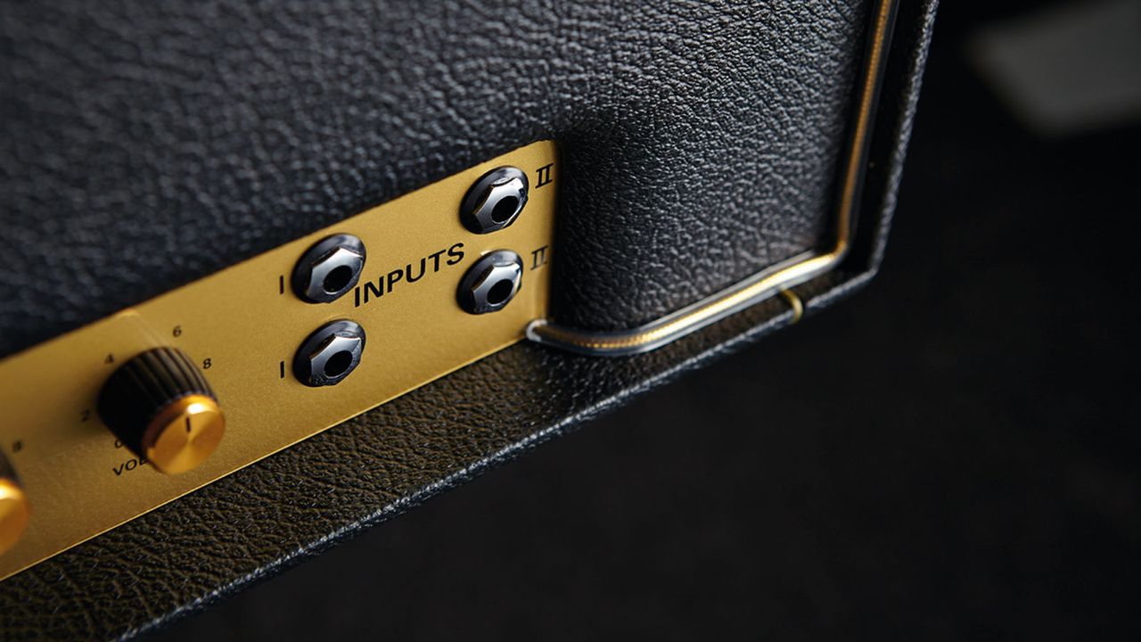 Link these inputs together for extra tonal range and a little extra gain