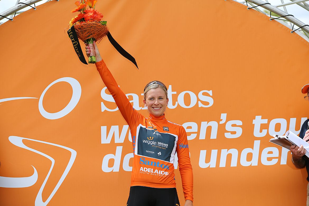 Race leader Annette Edmondson (Wiggle High5)