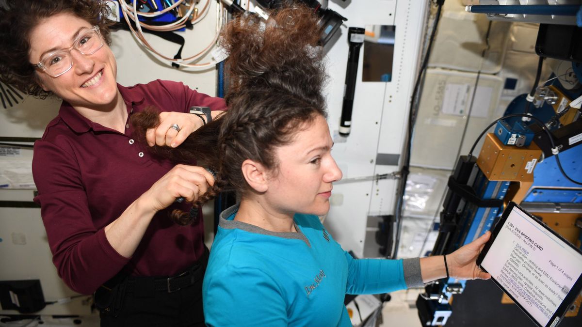 expedition 61 spacewalks