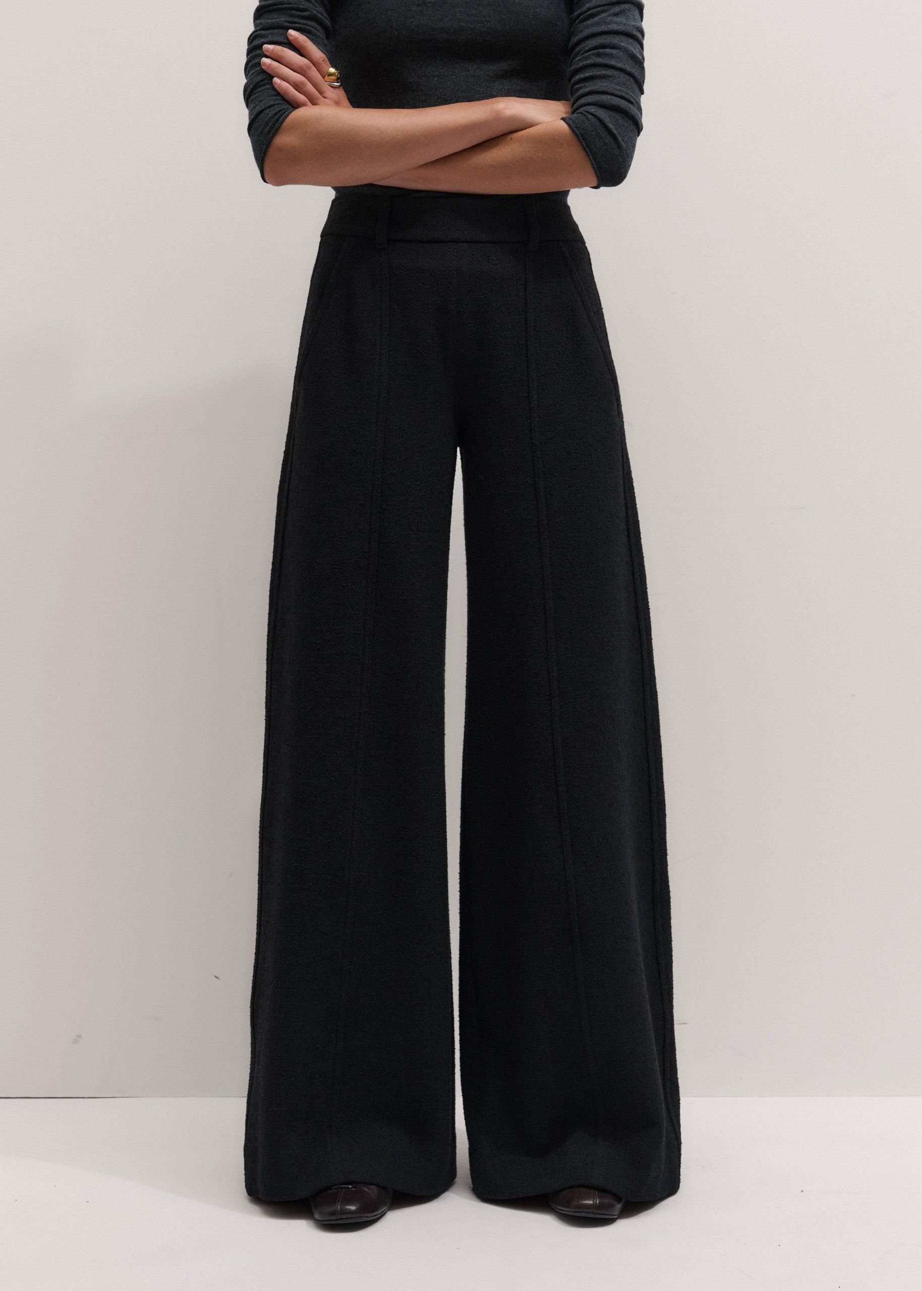 Wide-Leg Trouser