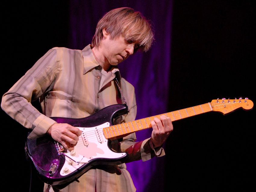 Next photo of Eric Johnson