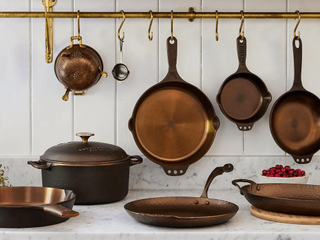 A collection of Smithey cast iron cookware