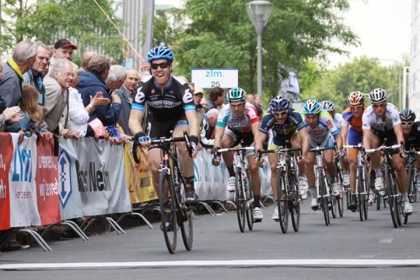 It wasn't even close: Tyler Farrar wins by a mile in Geelen
