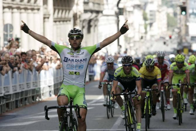 Sonny Colbrelli (Bardiani-CSF) streaked clear on the finishing straight on Genoa's Via XX Settembre.