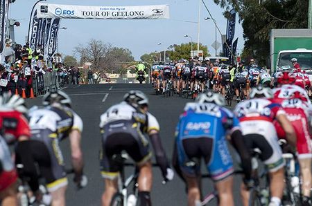 The peloton make their way up the home straight during the stage three criterium in the Geelong suburb of Grovedale.