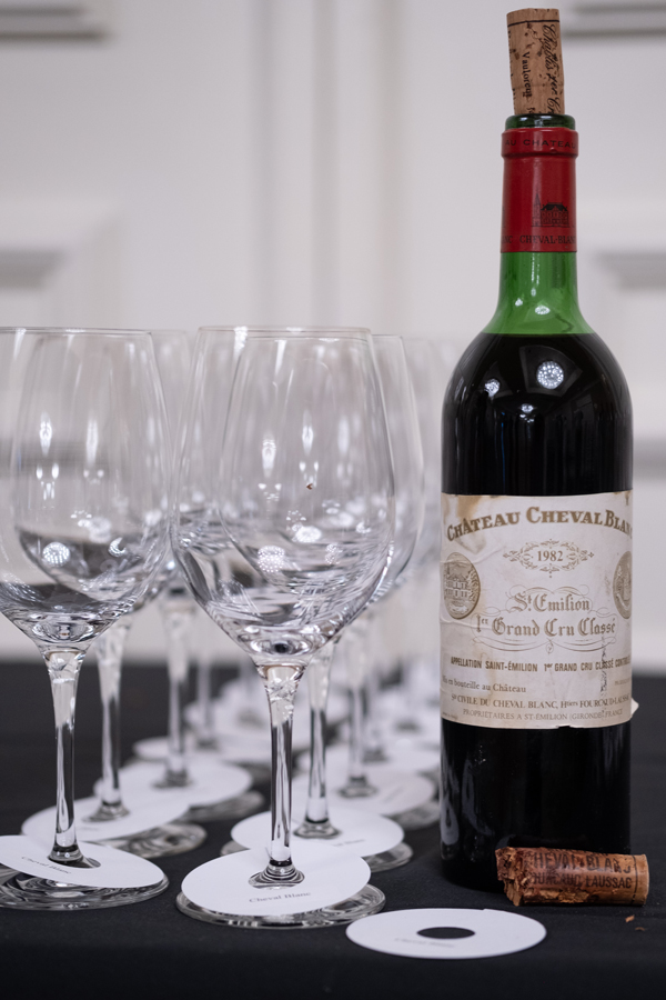 Cha&amp;#770;teau Cheval Blanc 1982