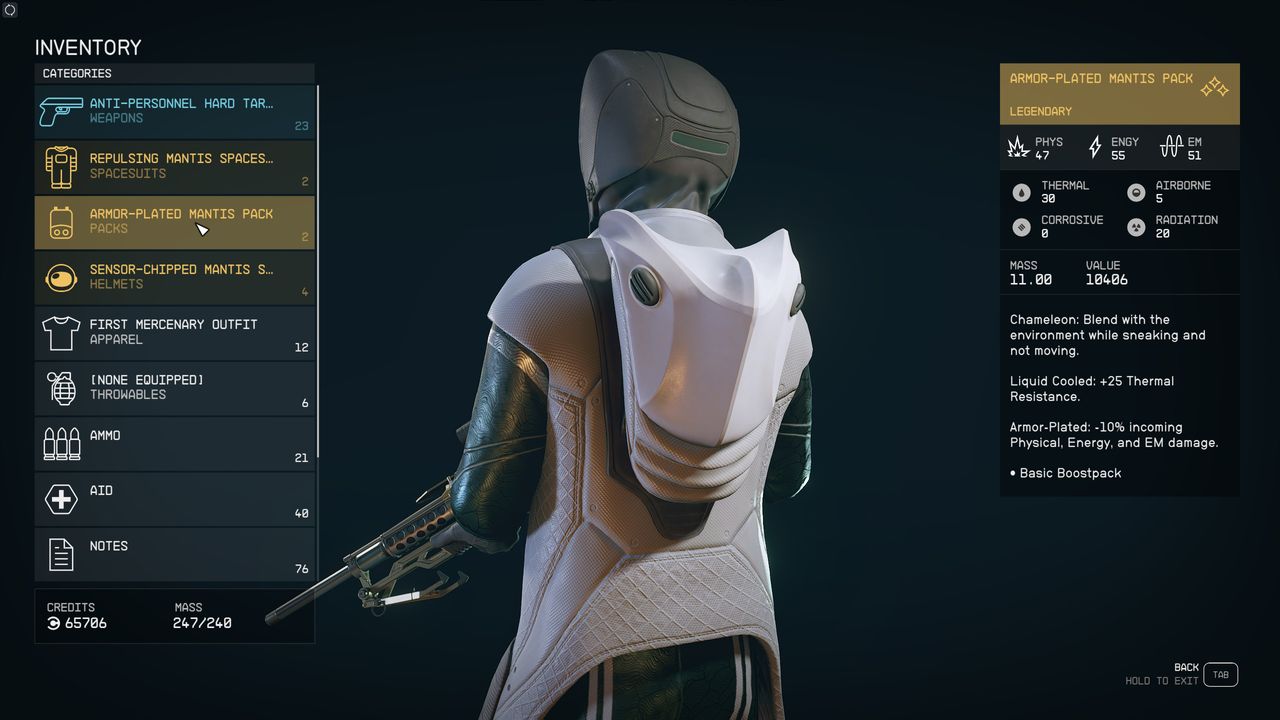 Inspecting the Mantis armored pack in the Starfield inventory screen.
