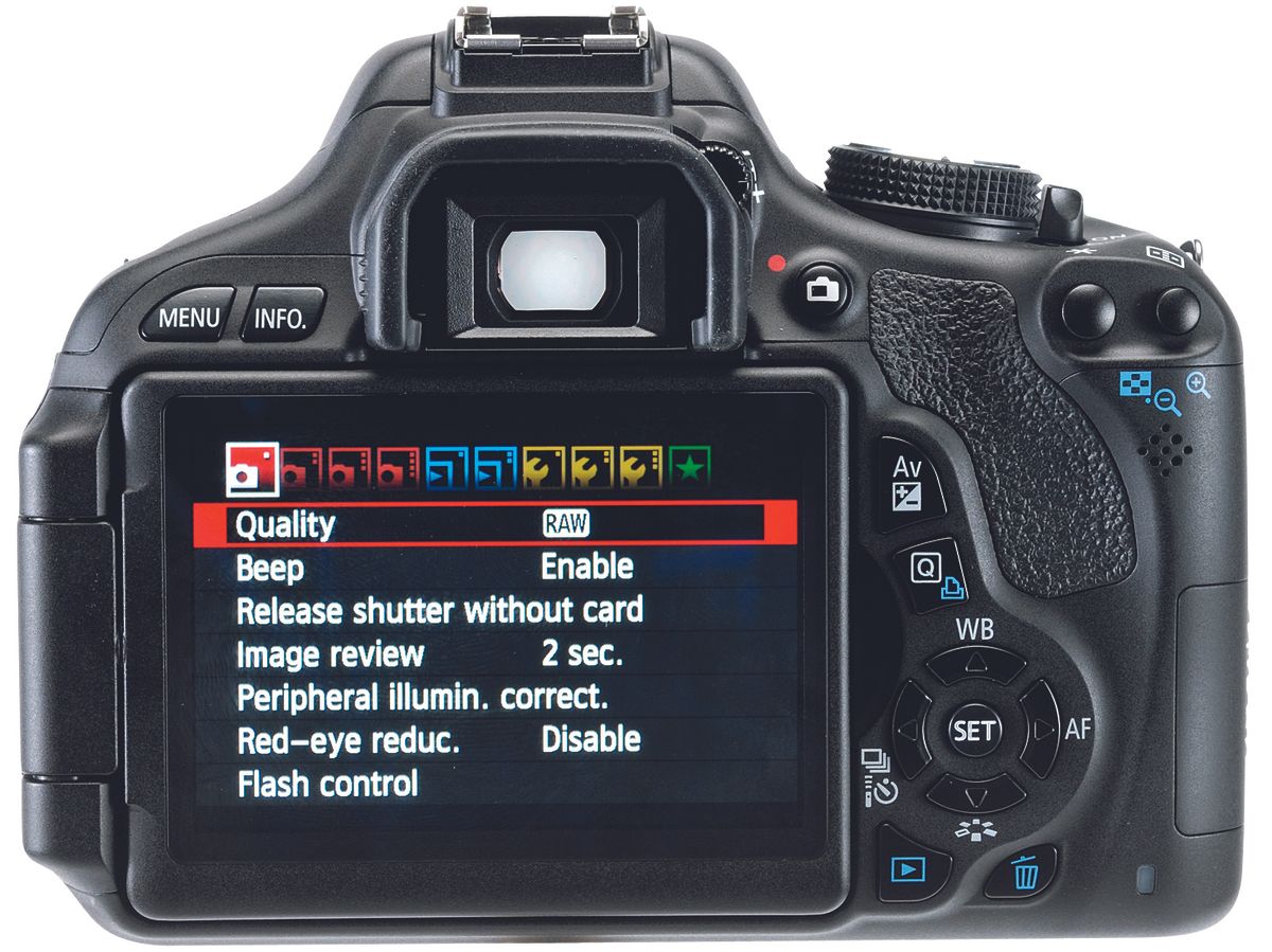 Canon EOS 600D Build quality and handling Canon EOS 600D review