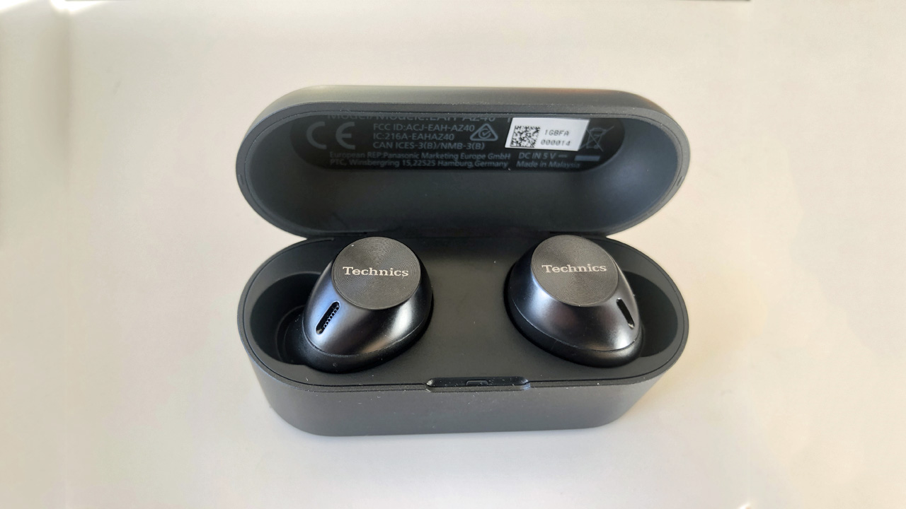 Technics best sale earbuds review