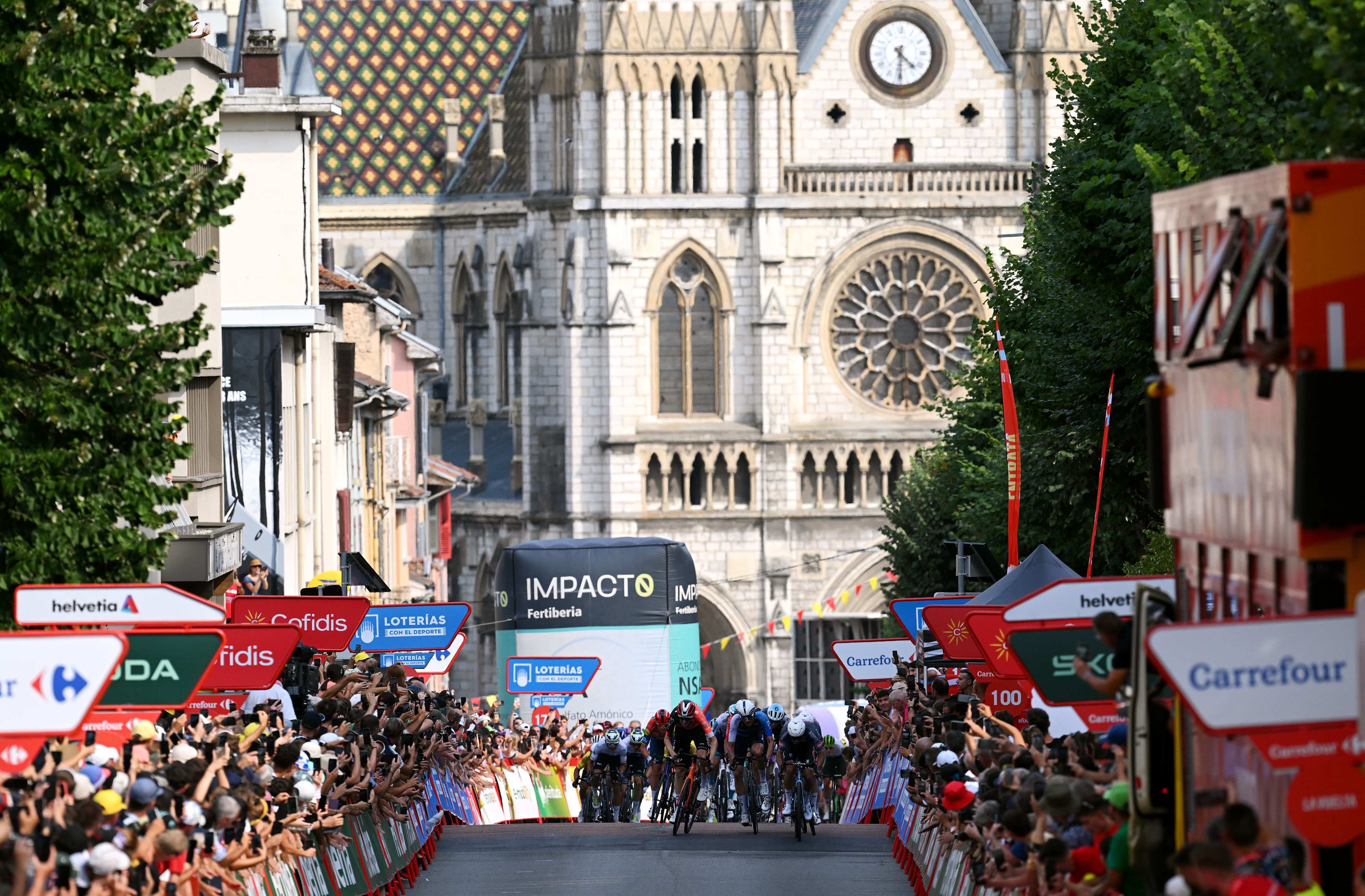 As it happened: British glory in stage 4 bunch sprint at La Vuelta 