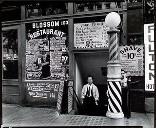 Blossom Restaurant, Manhattan by Berenice Abbott/The Miriam and Ira D. Wallach Division of Art, Prints and Photographs: Photography Collection, The New York Public Library