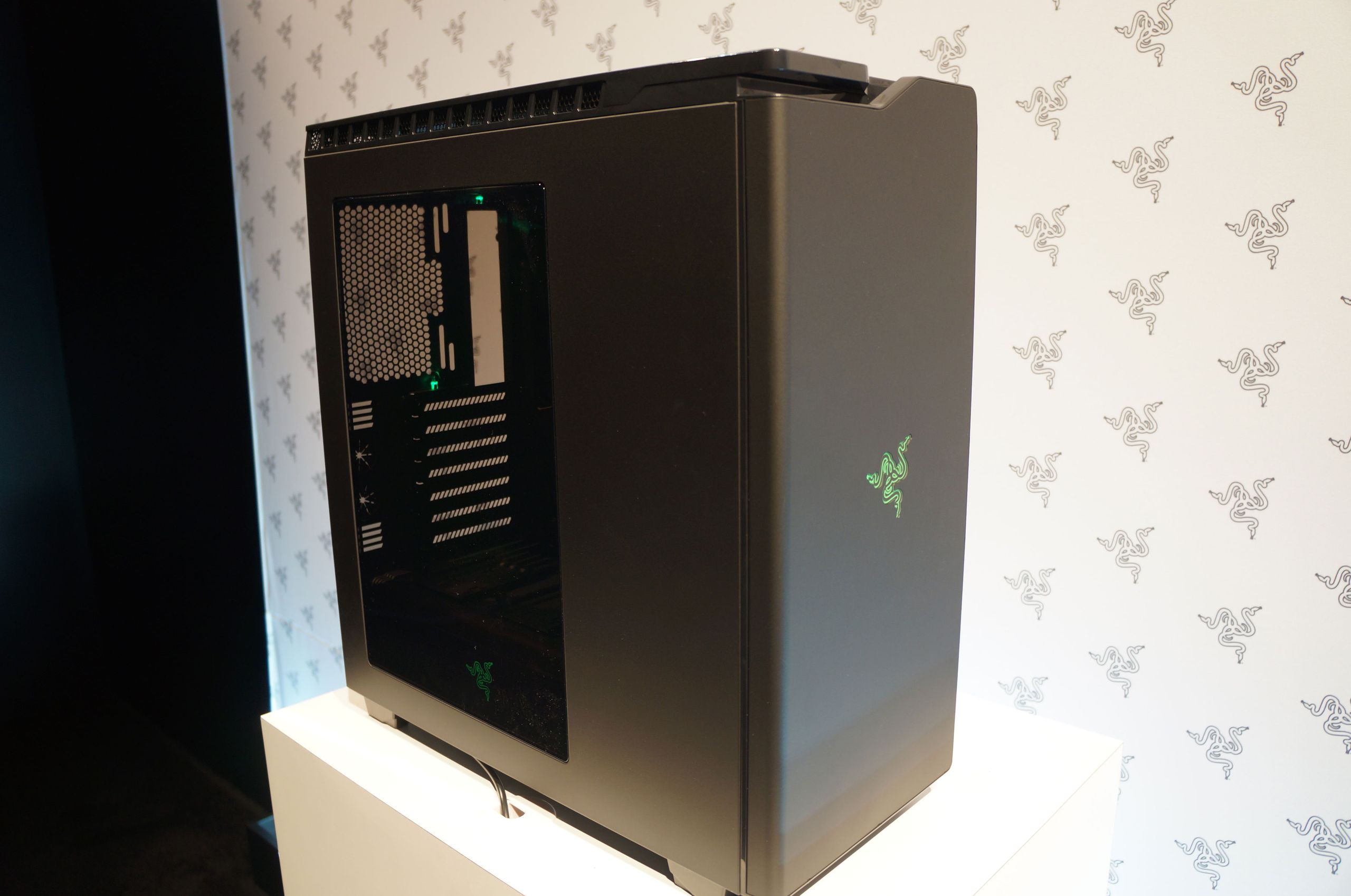 NZXT H440 razer ブラック PCケース NZXT H440 Razer Edition ATX Mid-Tower Case CA-H440W-RA B&H Photo