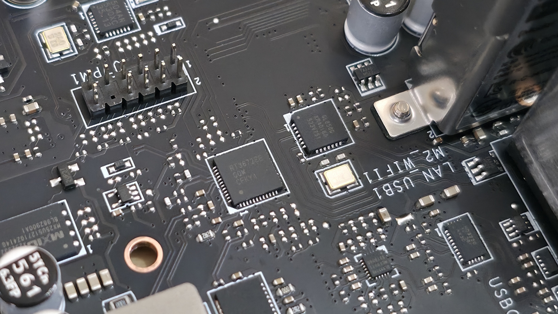 ام اس اي ماج B850 توماهوك ماكس واي فاي II