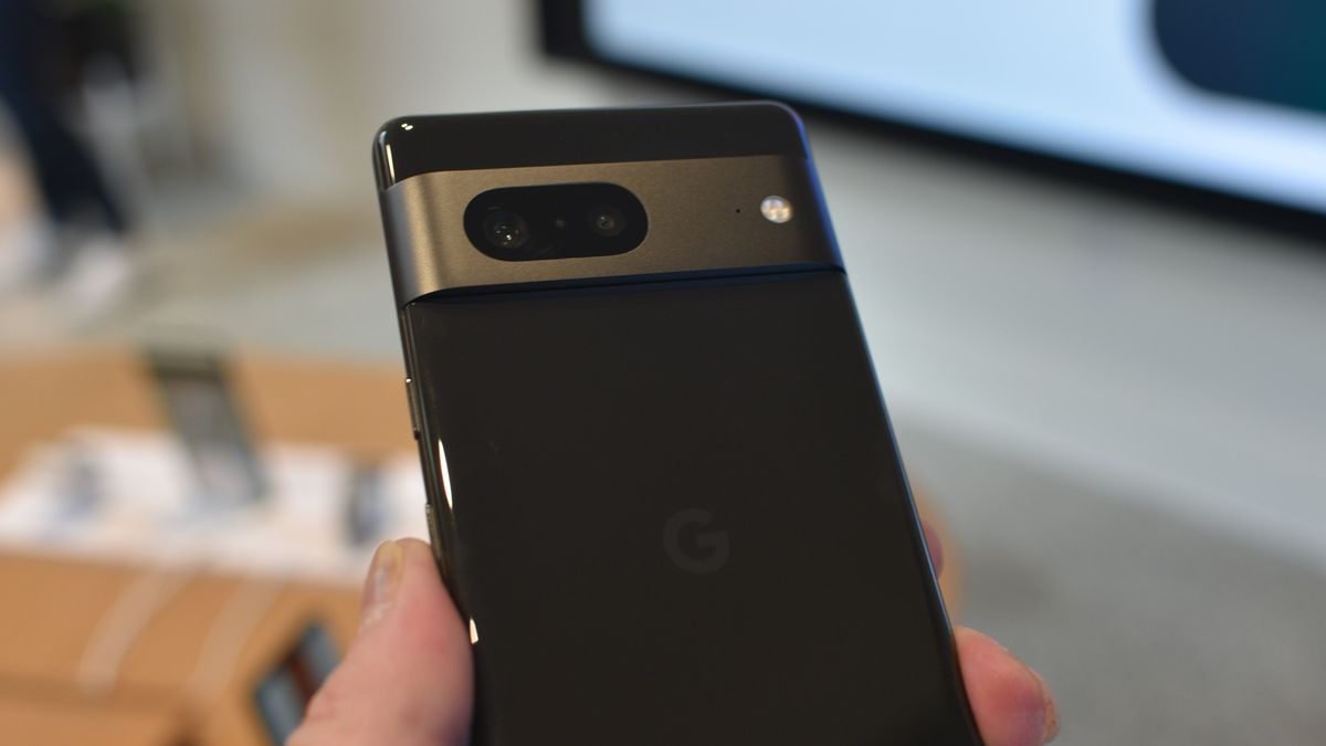 Google Pixel 7 on display at Williamsburg Google Store
