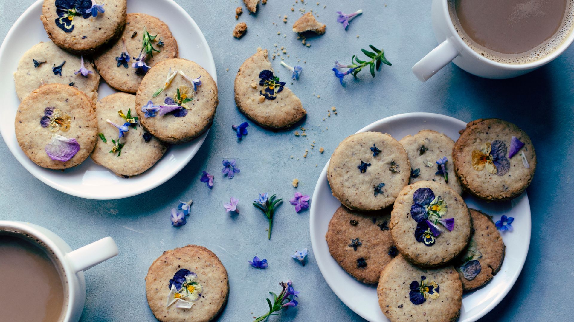 Shortbread biscuits with edible flowers