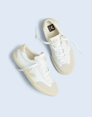 white vejas sneakers with beige accents 